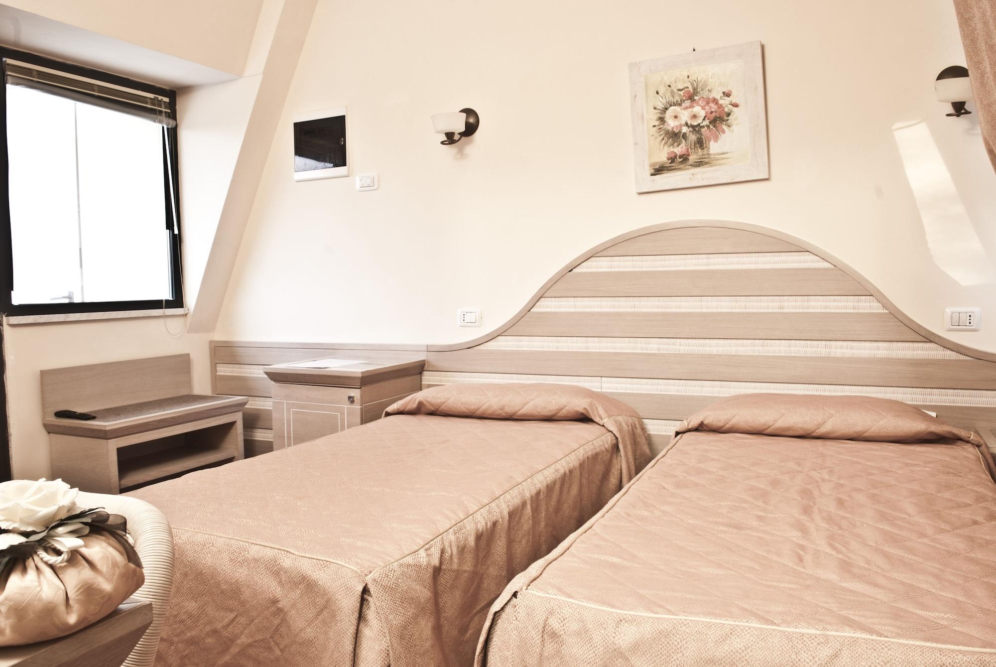 Hotel Nedy Marina di Massa Exteriér fotografie